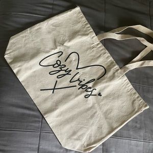 Tote bag